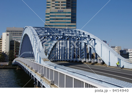 隅田川に架かる永代橋（東京都） 9454940