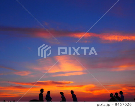 夕暮れ時のひととき 夕暮れ時のひととき 9457026