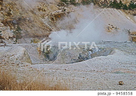 塚原温泉の噴火口 9458558