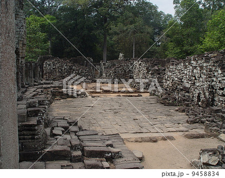 バイヨン寺院(アンコール遺跡群・アンコール・トム遺跡~シェムリアップ/カンボジア) バイヨン寺院(アンコール遺跡群・アンコール・トム遺跡~シェムリアップ/カンボジア) 9458834