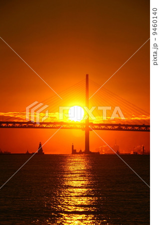 1月　空・朝焼け45初日の出・横浜ベイブリッジ 9460140