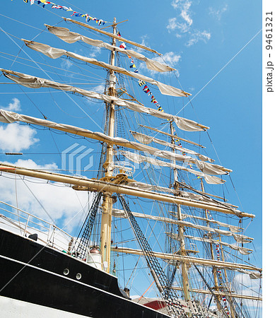 Masts and Sails 9461321