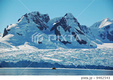 南極の氷山 9462543