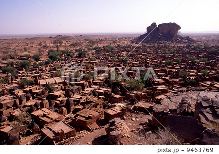 乾季のドゴン・ソンゴ村 乾季のドゴン・ソンゴ村 9463769