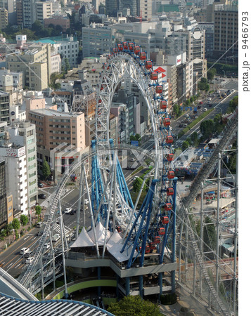 観覧車とコースター 9466793