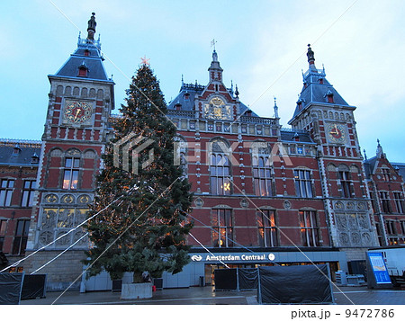 冬の朝のアムステルダム中央駅 冬の朝のアムステルダム中央駅 9472786