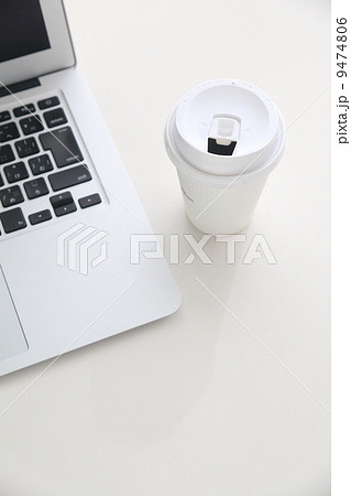 コーヒーとパソコンの画像 コーヒーとパソコンの画像 9474806