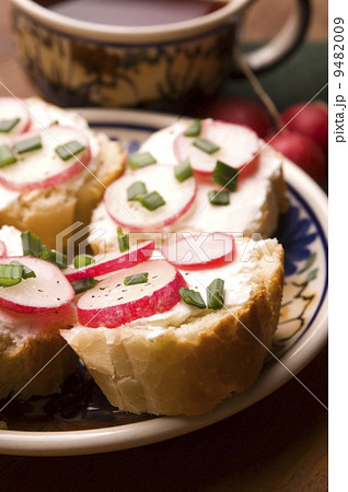 Sandwich with cheese, radish and chive - Healthy Eating Sandwich with cheese, radish and chive - Healthy Eating 9482009