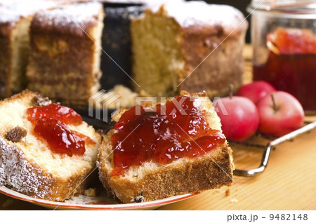 Traditional Polish Cake with apple marmelade Traditional Polish Cake with apple marmelade 9482148