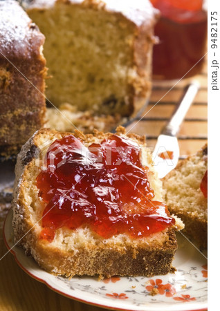 Traditional Polish Cake with apple marmelade Traditional Polish Cake with apple marmelade 9482175