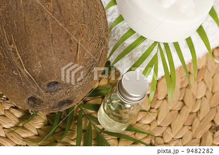 Coconut oil for alternative therapy Coconut oil for alternative therapy 9482282