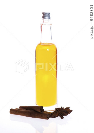 bath oil with spices 9482351