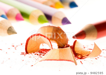 Sharpened pencils and wood shavings Sharpened pencils and wood shavings 9482595