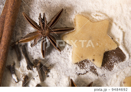 christmas gingerbreads ingredients 9484692