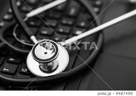 Stethoscope on keyboard 9487499