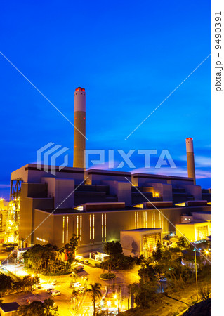 Industrial plant at night Industrial plant at night 9490391