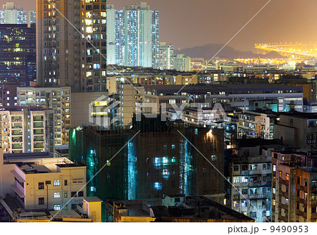 Hong Kong downtown building at night 9490953