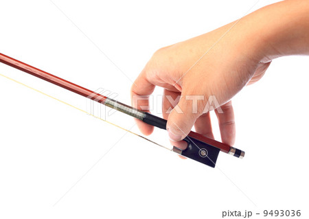 violin bow hold by hand 9493036