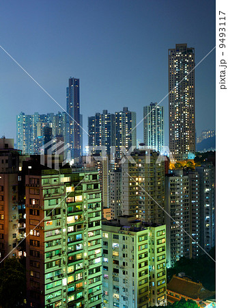 Hong Kong with crowded buildings at night Hong Kong with crowded buildings at night 9493117