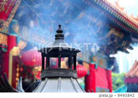 incense in chinese temple 9493842