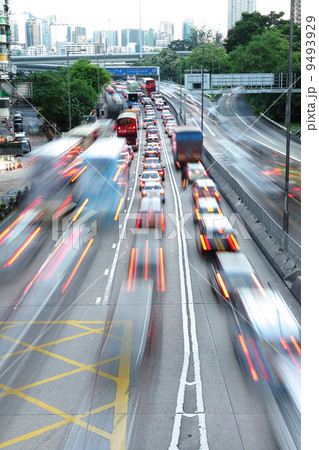 speed evening traffic motion blur 9493929