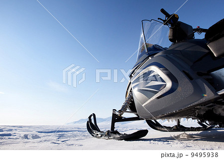 Snowmobile 9495938