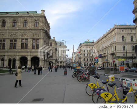 ウィーンの街並 9505374