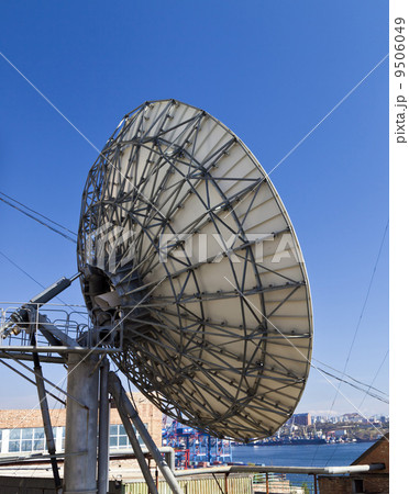 Parabolic antenna Parabolic antenna 9506049
