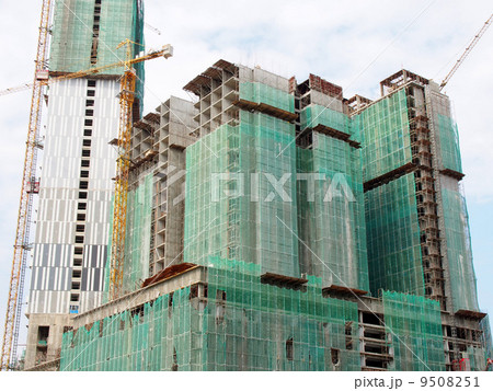 建設中のマンション 9508251