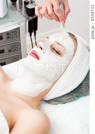 mudpack in beauty salon mudpack in beauty salon 9508732