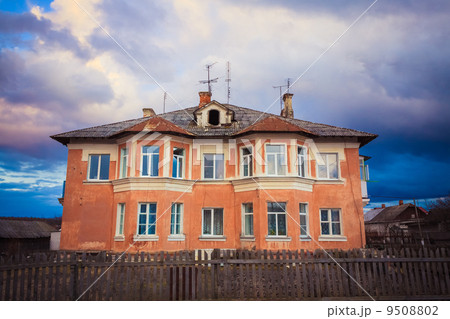 Old Brick House 9508802