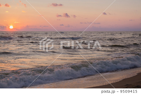 sea at sunset 9509415