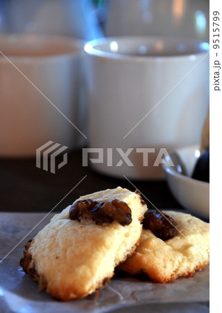 walnut butter cookie 9515799