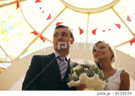Happy bride and groom Happy bride and groom 9519539