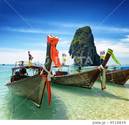 Thai boats on Phra Nang beach, Thailand 9519839