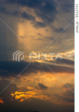 幻想的夕焼け 9522741