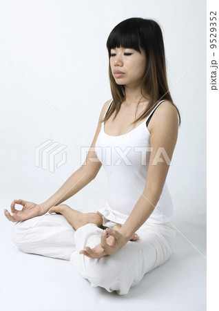 yoga yoga 9529352