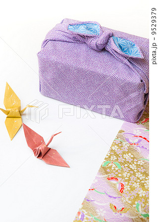 お中元・お歳暮イメージ~風呂敷包み~ お中元・お歳暮イメージ~風呂敷包み~ 9529379