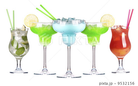 alcoholic cocktail set 9532156