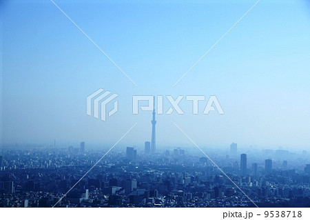 1月建物・ランドマーク306朝もやの東京スカイツリー 9538718