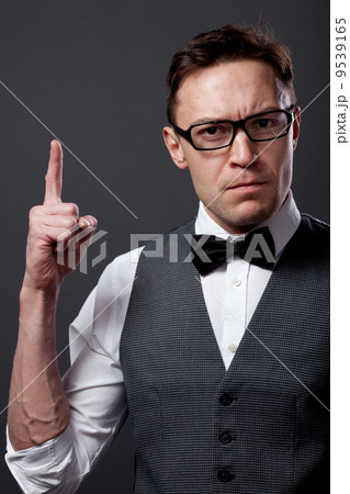 Young man showing up 9539165