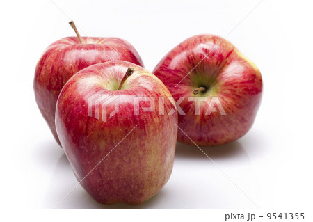 Three juicy apples lay in a number on white background.. Three juicy apples lay in a number on white background.. 9541355