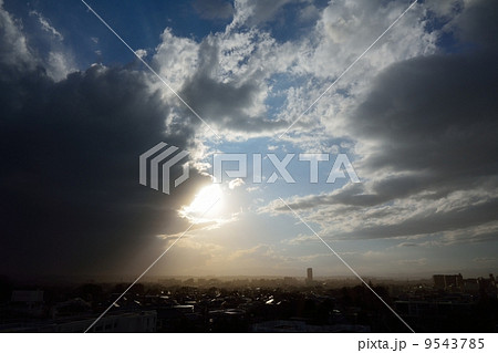 雹と雨と太陽と埃の中で 9543785