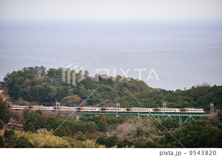 伊豆急行線 川奈-富戸 JR東日本 185系 A編成(大宮) 『踊り子』 伊豆急行線 川奈-富戸 JR東日本 185系 A編成(大宮) 『踊り子』 9543820