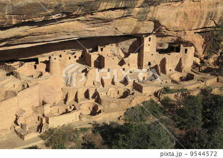 メサ・ヴェルデ国立公園のクリフ・パレス メサ・ヴェルデ国立公園のクリフ・パレス 9544572