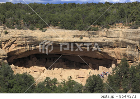メサ・ヴェルデ国立公園のクリフ・パレス 9544573