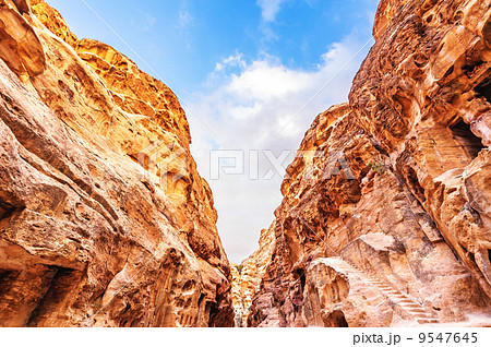 リトル・ペトラ(ヨルダン、ワディ・ムーサ) 9547645