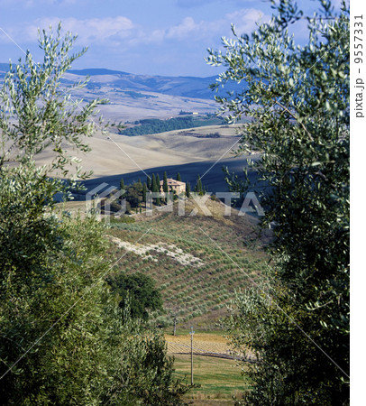tuscan landscape tuscan landscape 9557331