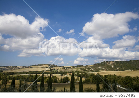 tuscan landscape 9557495