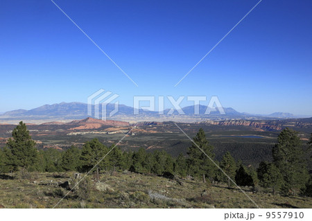 キャピトル・リーフ遠望 9557910